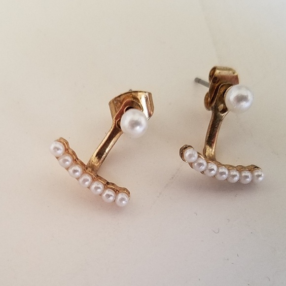 PEARL EARRINGS WITH SECURE CLOSURE from Zara - Picture 1 of 3